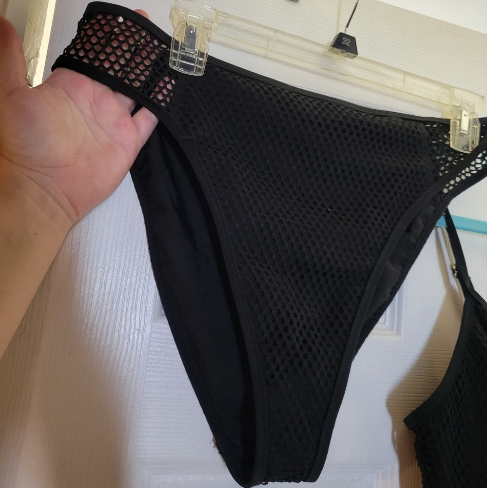 Refuge black bikini set, with fishnet details/cut outs size XL NWT - Picture 8 of 12